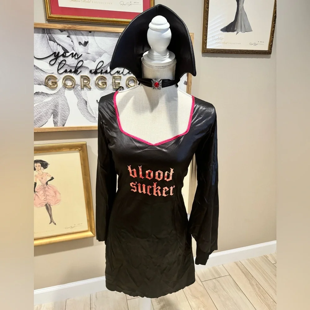 BLOOD SUCKER Vampire 2 Piece Costume